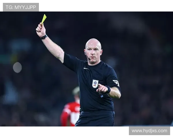 足球频道：VAR时代下的裁判博弈论